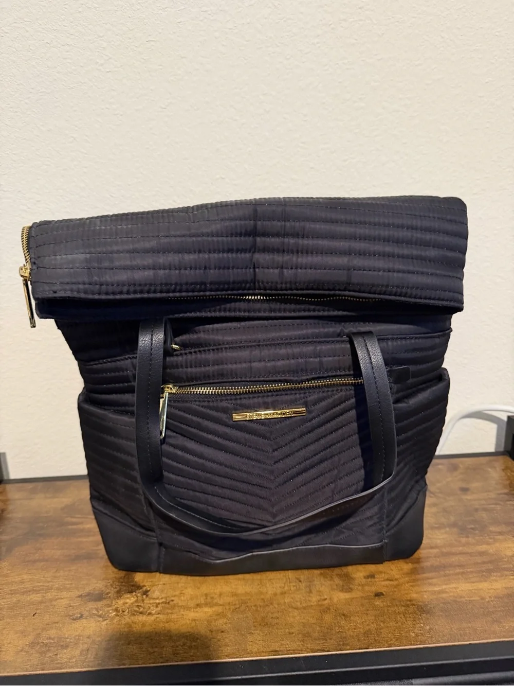 Steve Madden Quilted Fold-Top Tote Bag/backpack in Black